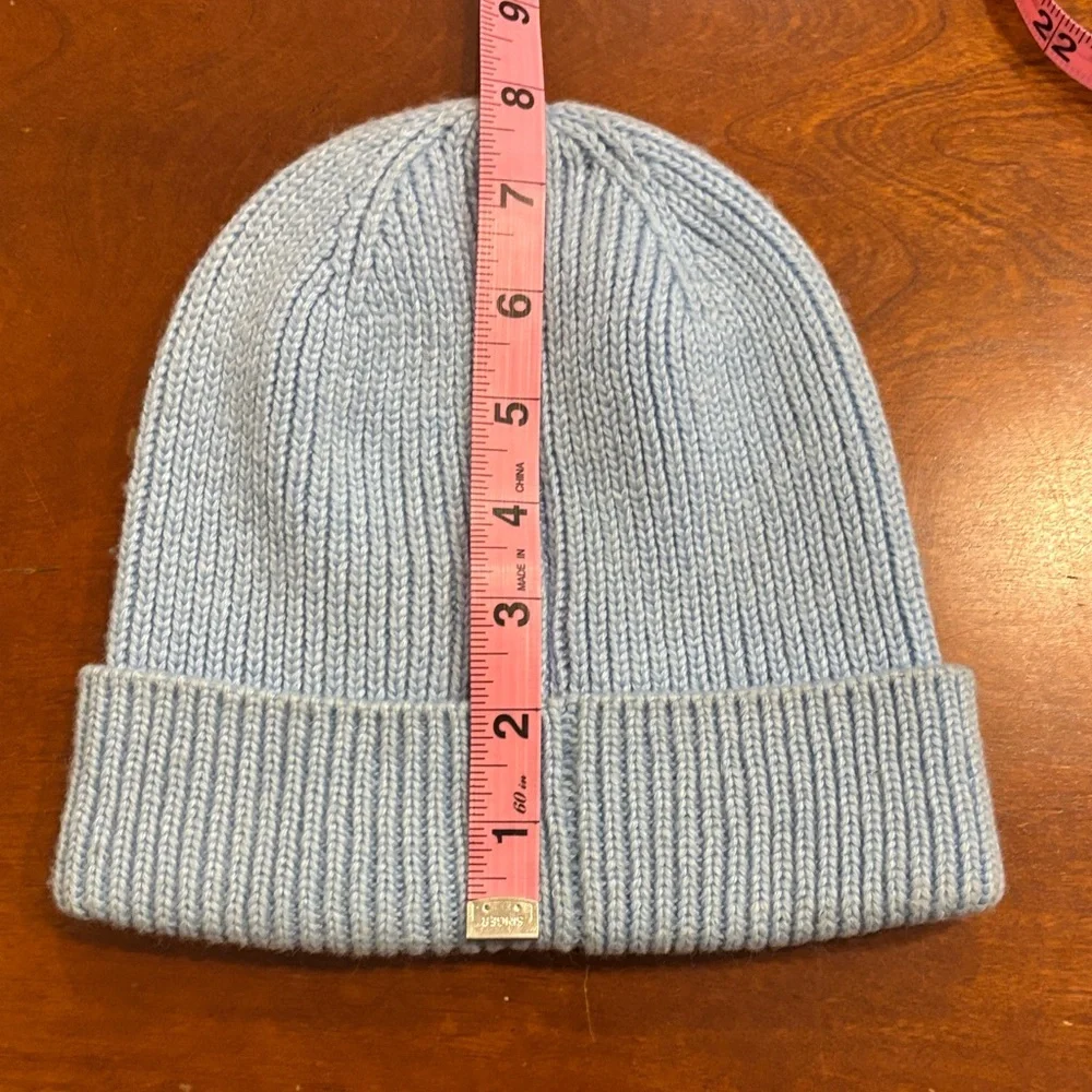 Athleta Girl Chill‎ Out Beanie EUC